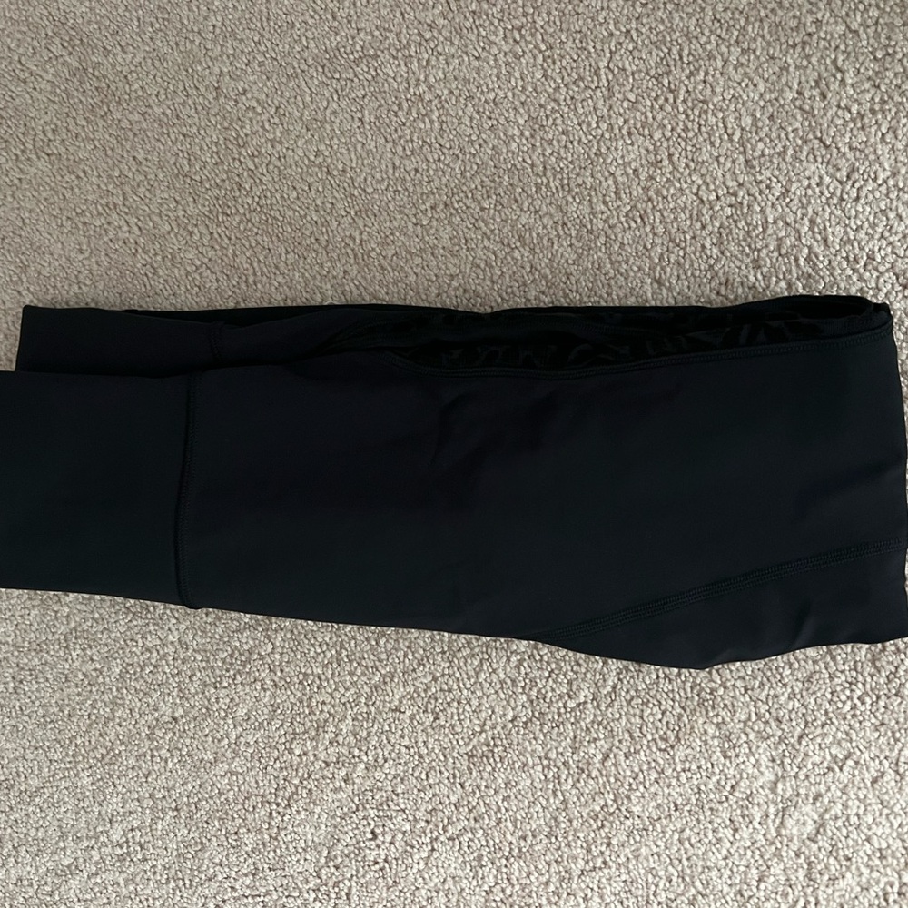 LULULEMON LEGGINGS NEW WITHOUT TAGS 25’